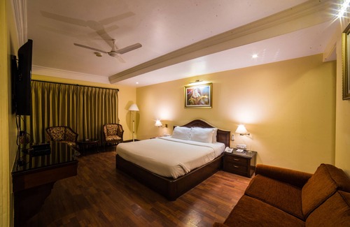 Navi Mumbai Hotel | Hotel Highway View