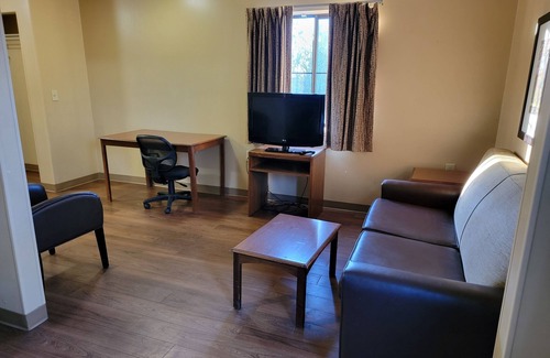 Cary Hotel | Hotel in Cary with WiFi, AC.