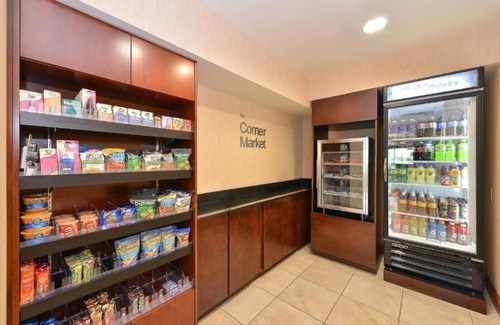 Aurora House | Hotel in Denver area located on premise of Southlands