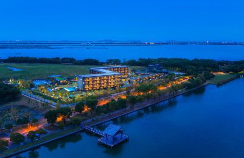 Wuzhong Hotel | Hotel Indigo Suzhou Yangcheng Lake by IHG
