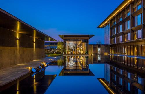 Wuzhong Hotel | Hotel Indigo Suzhou Yangcheng Lake by IHG