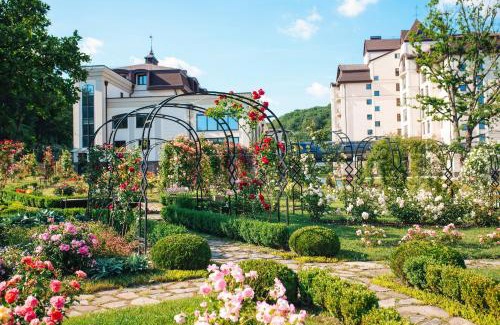 Nyzhnje Solotvyno Hotel | Hotel Irys by Derenivska Kupil