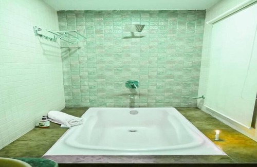 Mahabaleshwar Hotel | Hotel JV Garden