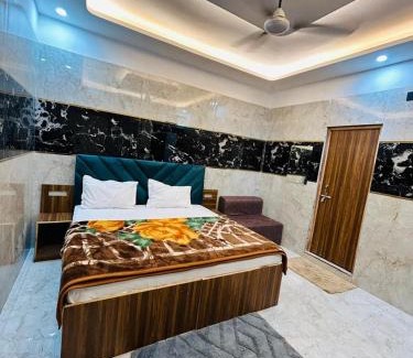 Ayodhya House | Hotel Jyoti Stay Inn 10 Min to Ram Tample