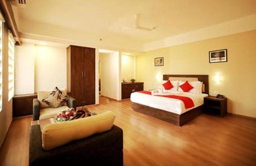 Kalady Hotel | Hotel kadambari