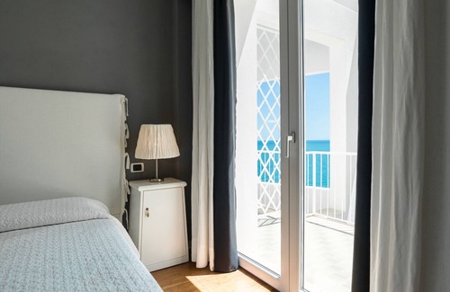 Cefalu Hotel | Hotel Kalura