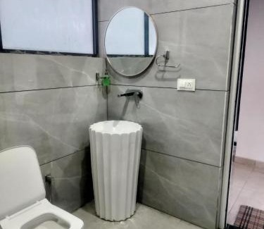 Kasauli Hotel | Hotel Kasauli Peak View - Family and Group Stay Apartments