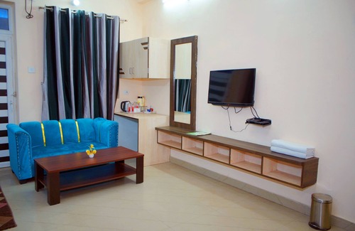 Varanasi House | Hotel KB Palace