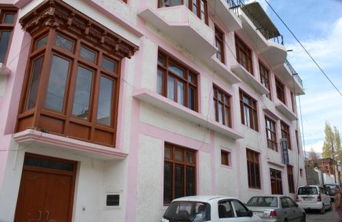 Leh Hotel | Hotel Khan Manzil