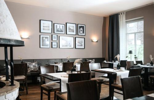 Brunsbuttel Hotel | Hotel Kleiner Yachthafen