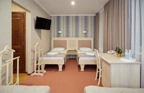 Mostyska Hotel | Hotel Korona