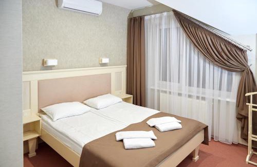 Mostyska Hotel | Hotel Korona