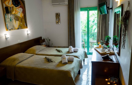 Skiathos Hotel | Hotel Kostis