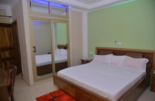 Lome Hotel | HOTEL La BASE228