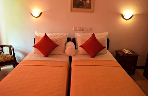 Negombo Hotel | Hotel Lagoon Paradise