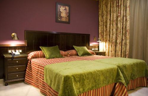 Puente Genil Hotel | Hotel Las Acacias
