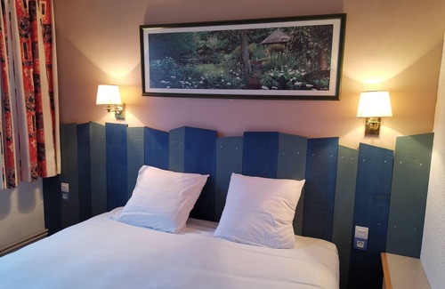 La Roche-sur-Yon Hotel | Hotel Le Sully