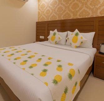 Noida House | Hotel leaves Palace