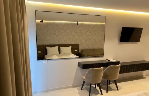 Shengjin Hotel | Hotel LEON - Beach Front