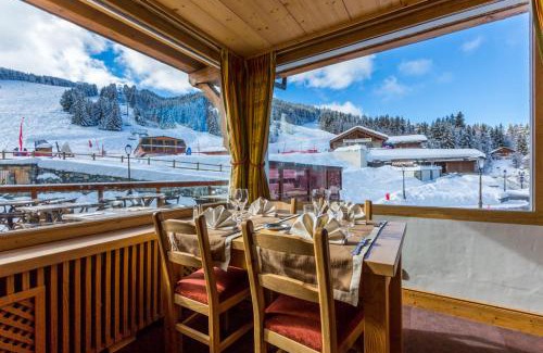 Courchevel Hotel | Hotel les Flocons