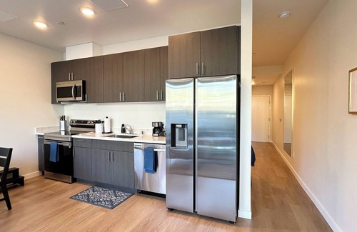 Point Loma Heights Apartment | Hotel-like residence with full kitchen, large patio, pet friendly, free parking