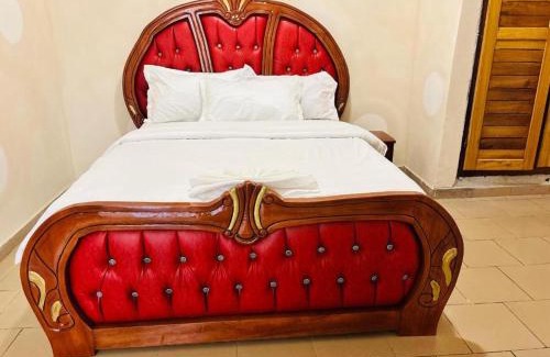 Yaounde Hotel | HOTEL MAA MEVFOU Hmm