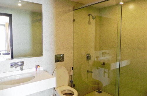 The Mall Road Hotel | Hotel Mall Palace