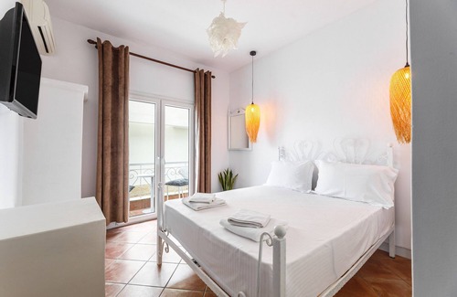 Pefkochori Hotel | Hotel Marabou