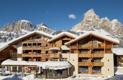Corvara in Badia Hotel | Hotel Marmolada