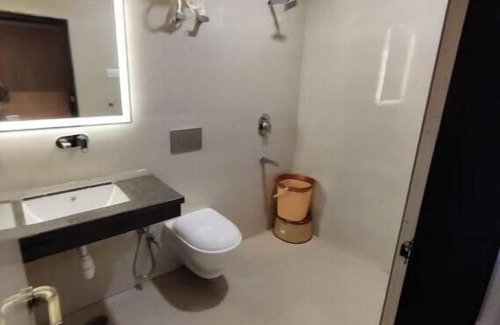Kanpur Hotel | Hotel Maya Crystal