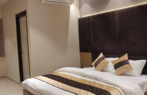 Kanpur Hotel | Hotel Maya Crystal