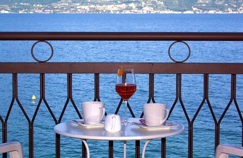 Torri del Benaco Hotel | Hotel Menapace