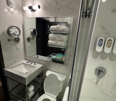 Crown Heights Hotel | Hotel Mirage Brooklyn