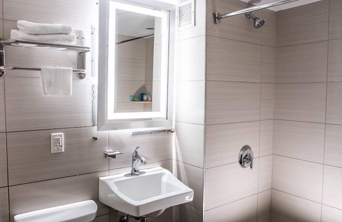 Washington Heights Hotel | Hotel MOCA NYC