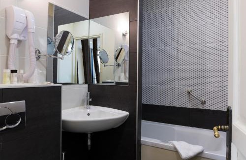 9th Arrondissement Hotel | Hotel Mogador