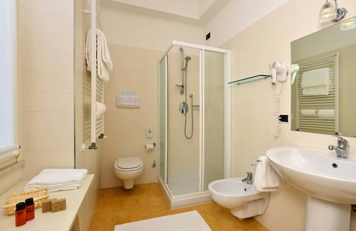 Gardone Riviera Hotel | Hotel Monte Baldo e Villa Acquarone