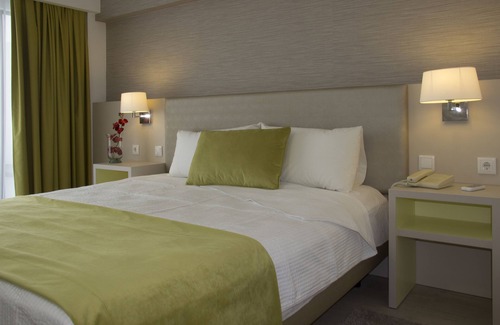 Vila Real Santo Antonio Hotel | Hotel Navegadores