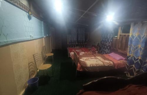 Srinagar Hotel | Hotel New Heaven Canal