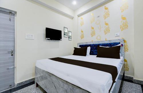 Danapur Hotel | Hotel O A.V.S