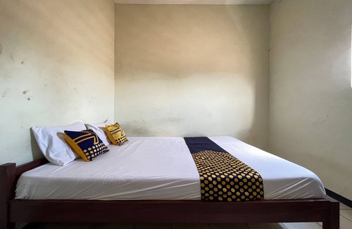 Malang Hotel | Hotel O Kost Berkah Near Kebun Teh Wonosari