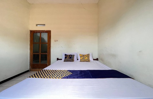 Malang Hotel | Hotel O Kost Berkah Near Kebun Teh Wonosari