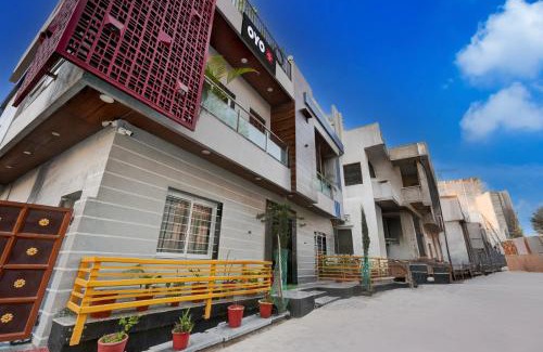 Udaipur Hotel | Hotel O LAKE N HILL VIEW