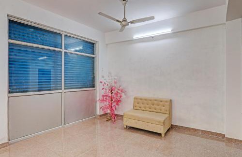 Lucknow Hotel | Hotel O Mahadevi Lawn