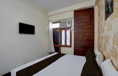 Varanasi Apartment | Hotel O Royal Galaxy Inn Guest house