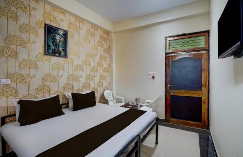 Varanasi Apartment | Hotel O Royal Galaxy Inn Guest house