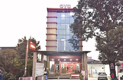 Dehradun Hotel | Hotel O Shree Laxmi Palace