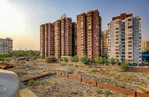 Indirapuram Hotel | Hotel O Sky Inn
