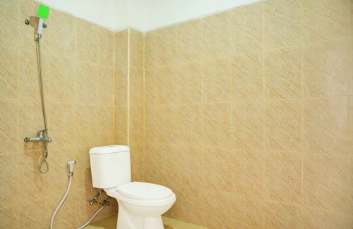 Bandar Lampung Hotel | Hotel O Teluk Betung Near Water Park Lembah Hijau Formerly Kanajiwa Guesthouse 2