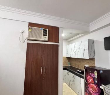 Greater Noida Apartment | Hotel O The PRAVAH