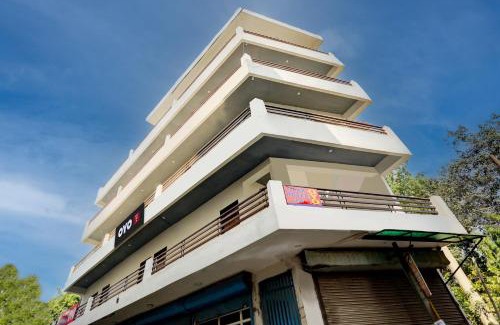 Sector 27 Hotel | Hotel O Tilak hotel 24 Sector 27 Near by Vinayak Hospital Gali no-6